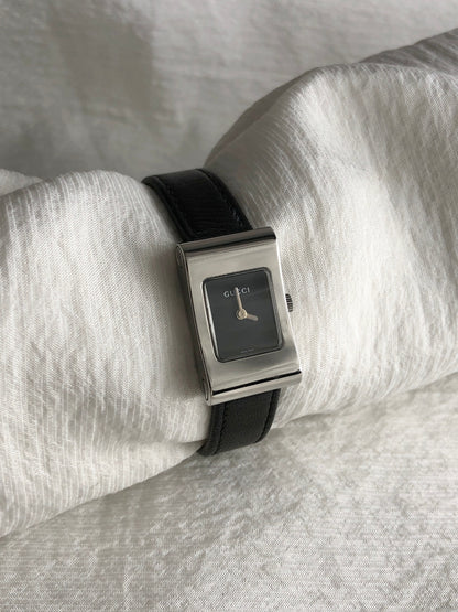 GUCCI Logo Quartz Watch Silver×Black 2300L Vintage j62ygb
