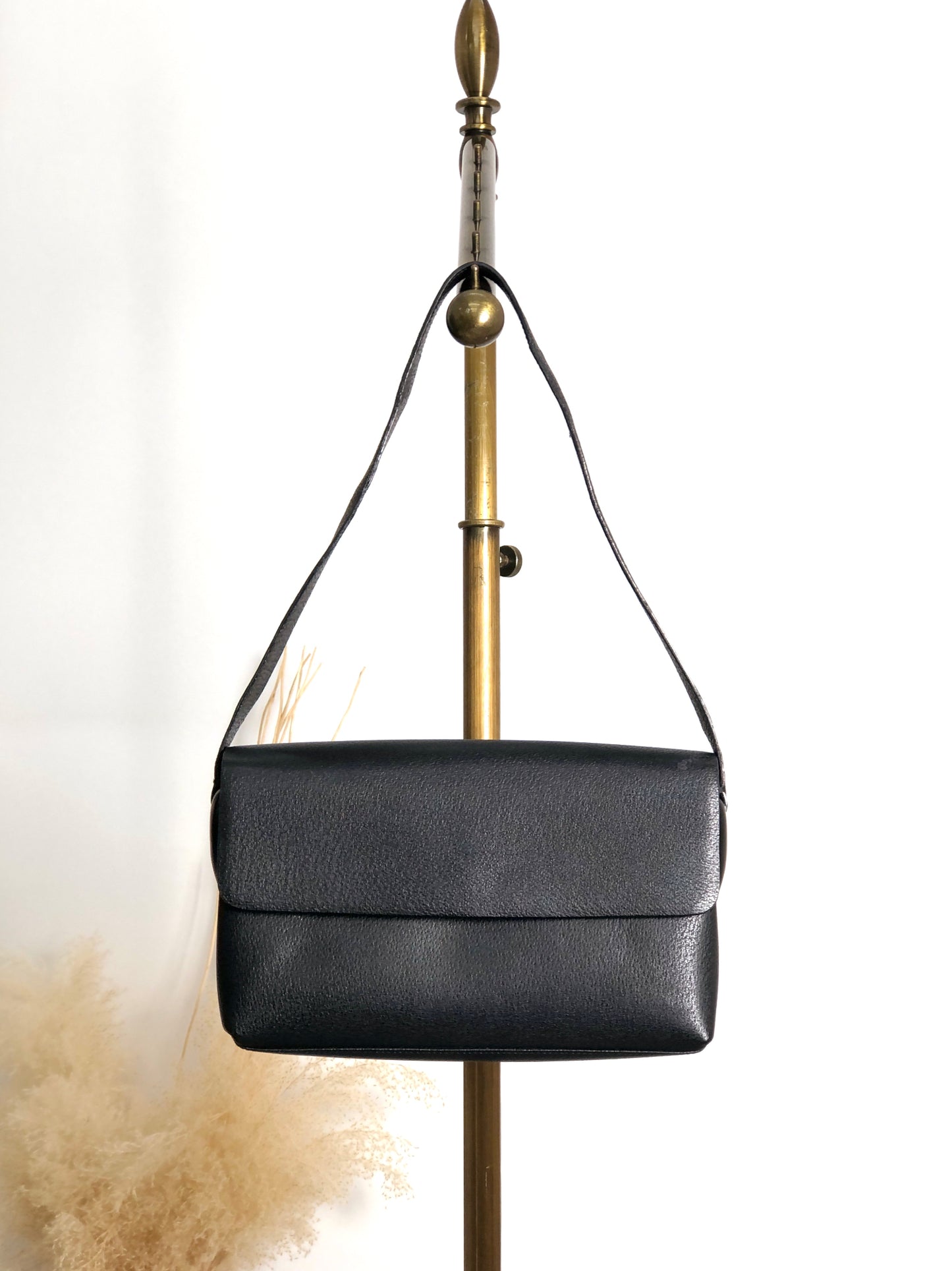 GUCCI Logo Shoulder bag Black Vintage 33amgr