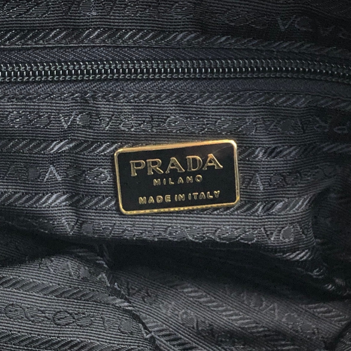 PRADA Triangle Logo Chain  Shoulder bag Black Vintage 3kypr7