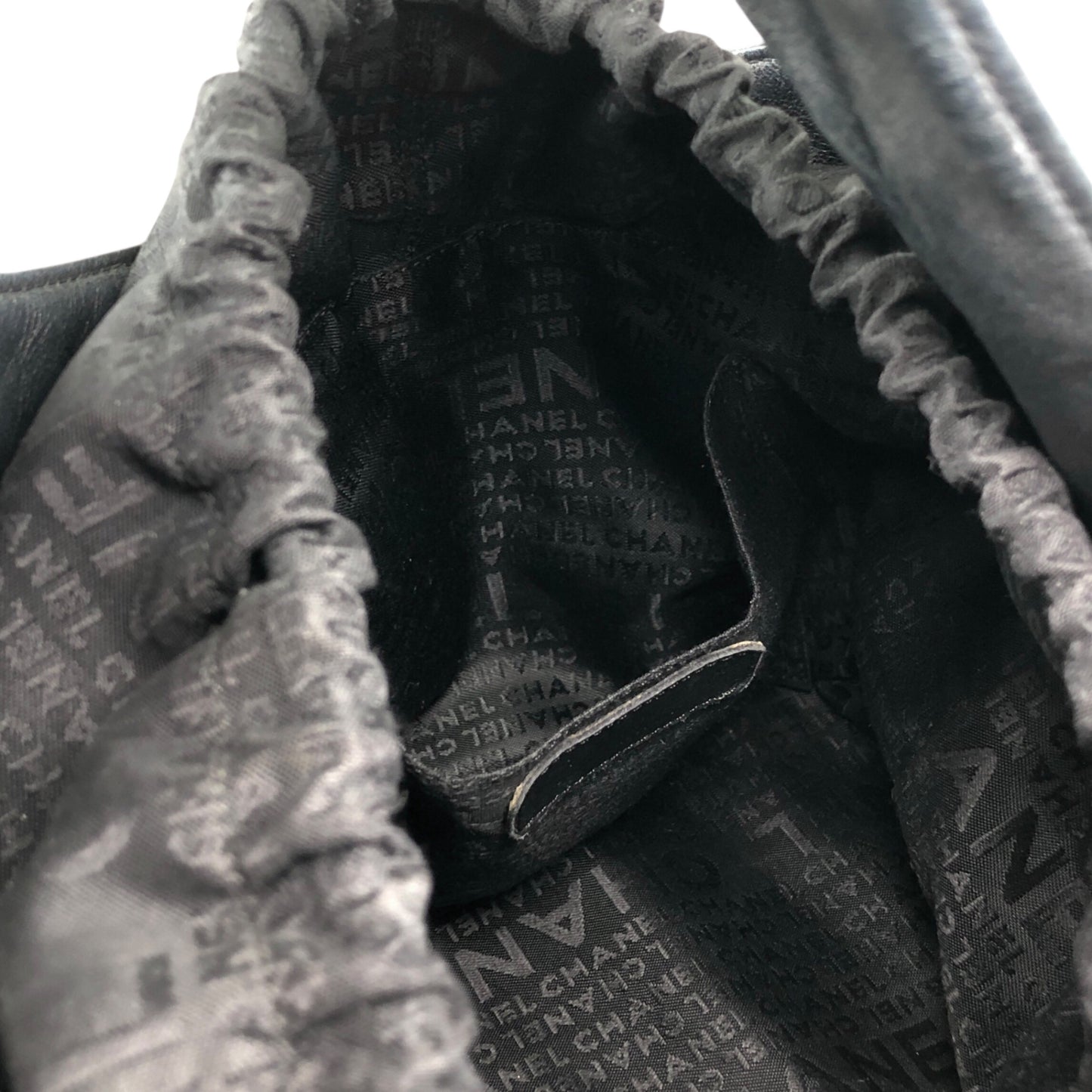 CHANEL Chocolate Bar Tassel Handbag Black A19981 Vintage fxmceh