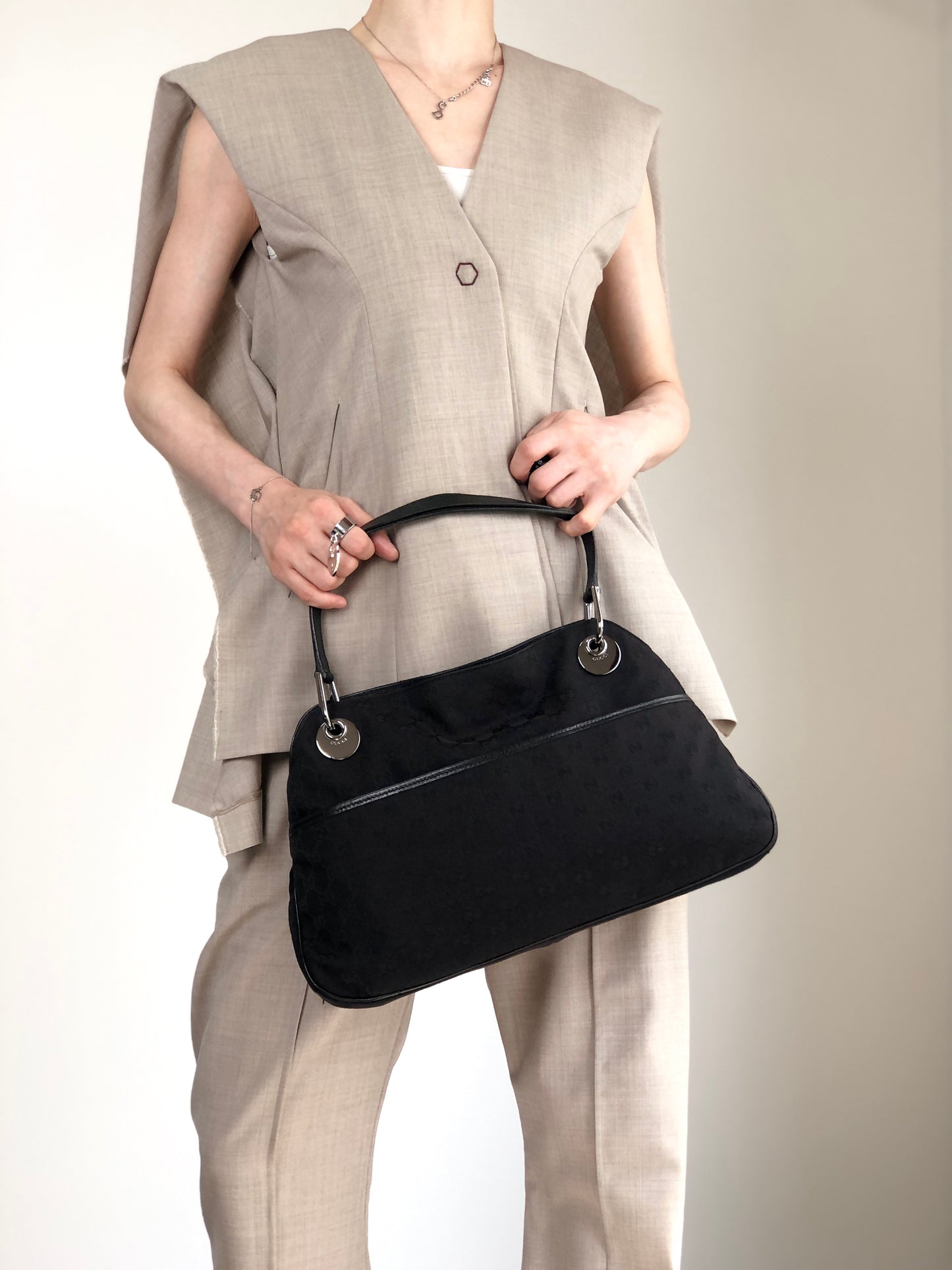 GUCCI Logo Shoulder bag Handbag Black Vintage nwnyi4