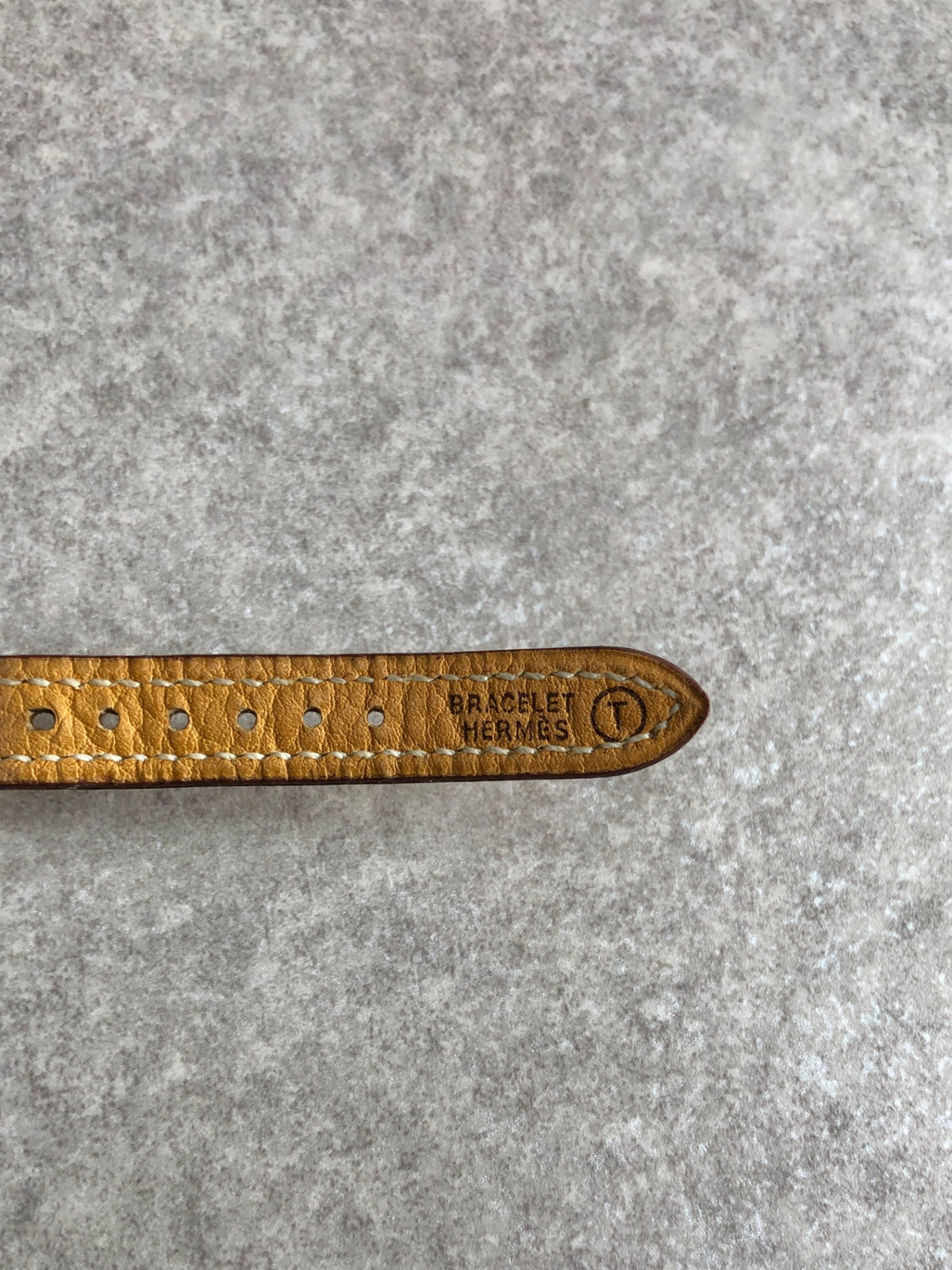 HERMES Logo Quartz Watch Camel Vintage tfub3s