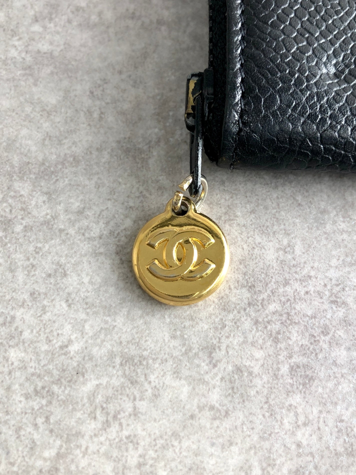 CHANEL Coco Mark Coin Purse Black Vintage 6kks8n