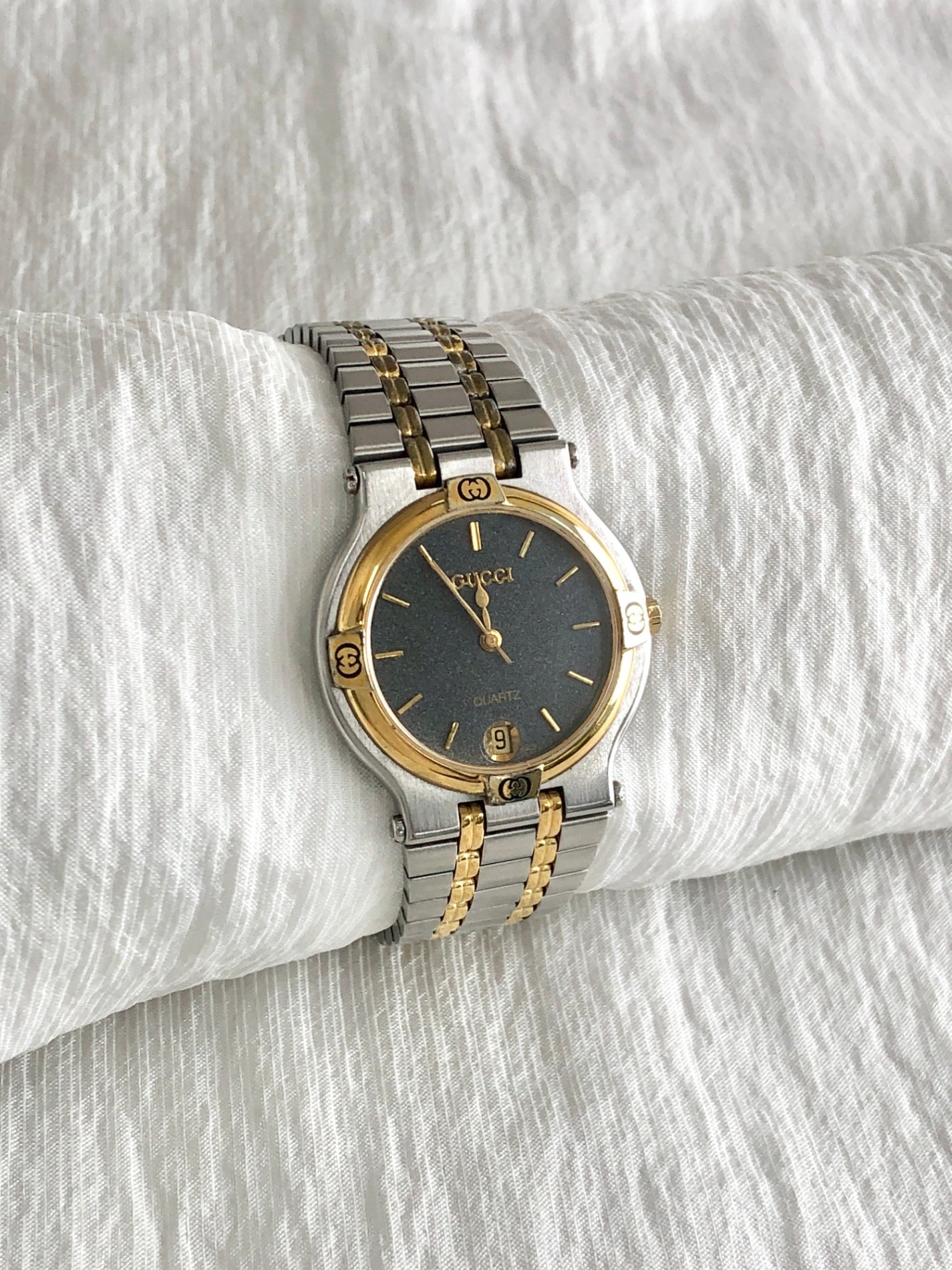 GUCCI Logo  Watch Silver×Gold 9000M Vintage devypm