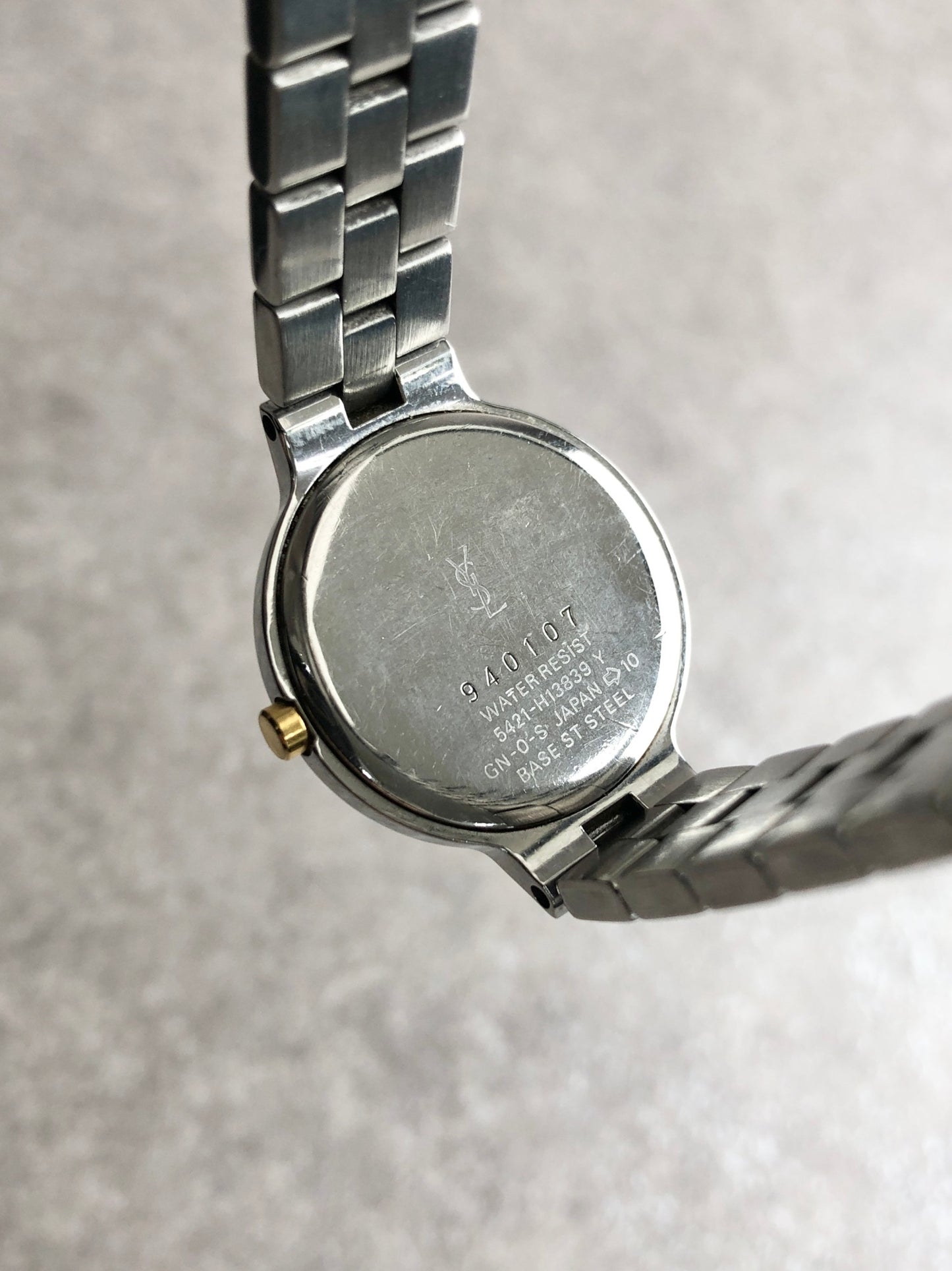 Yves Saint Laurent YSL Logo   Quartz Watch Silver 5421-H13939Y Vintage epnx46