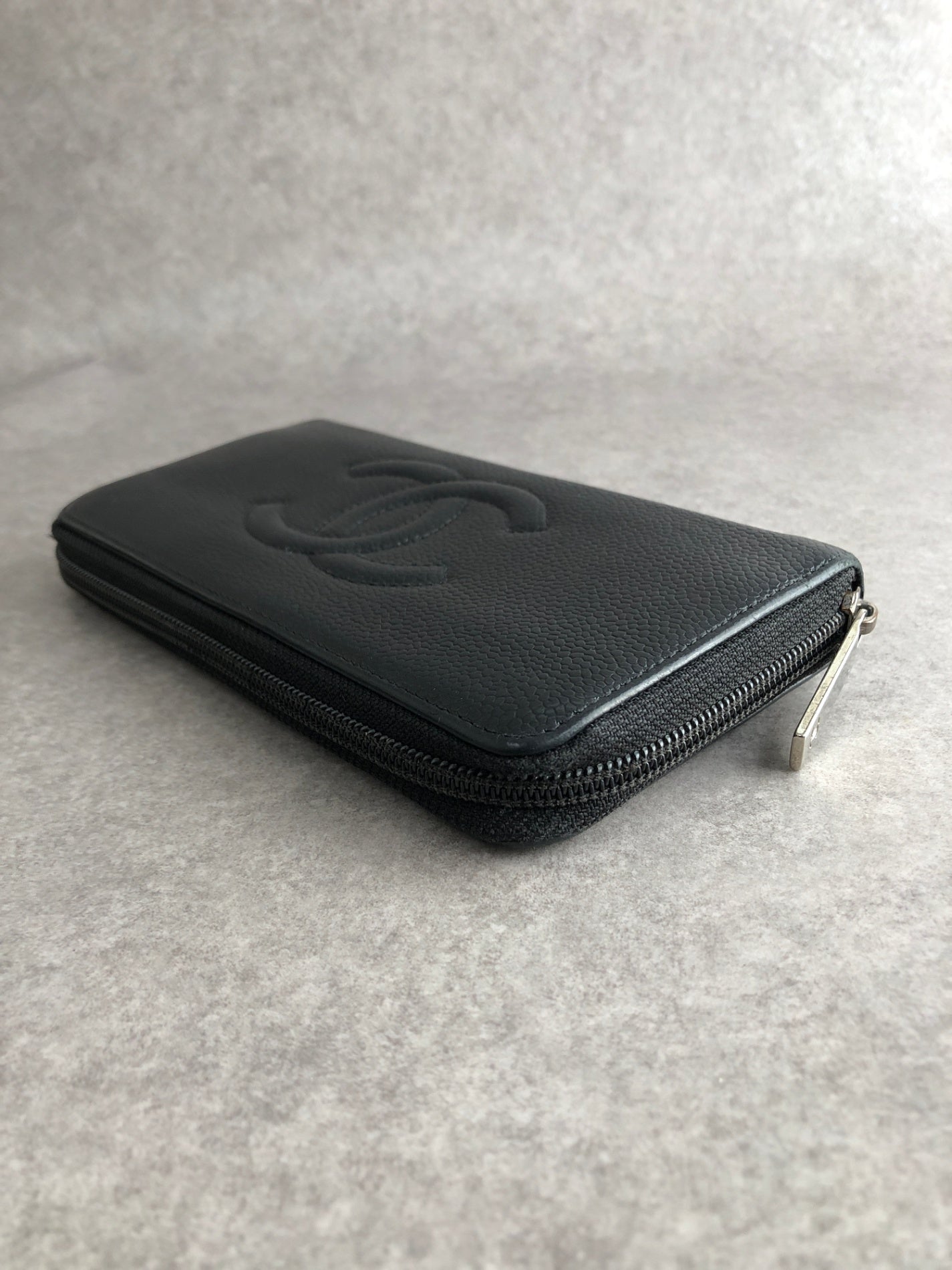 CHANEL Coco Mark Long Wallet Black Vintage cvjxwf