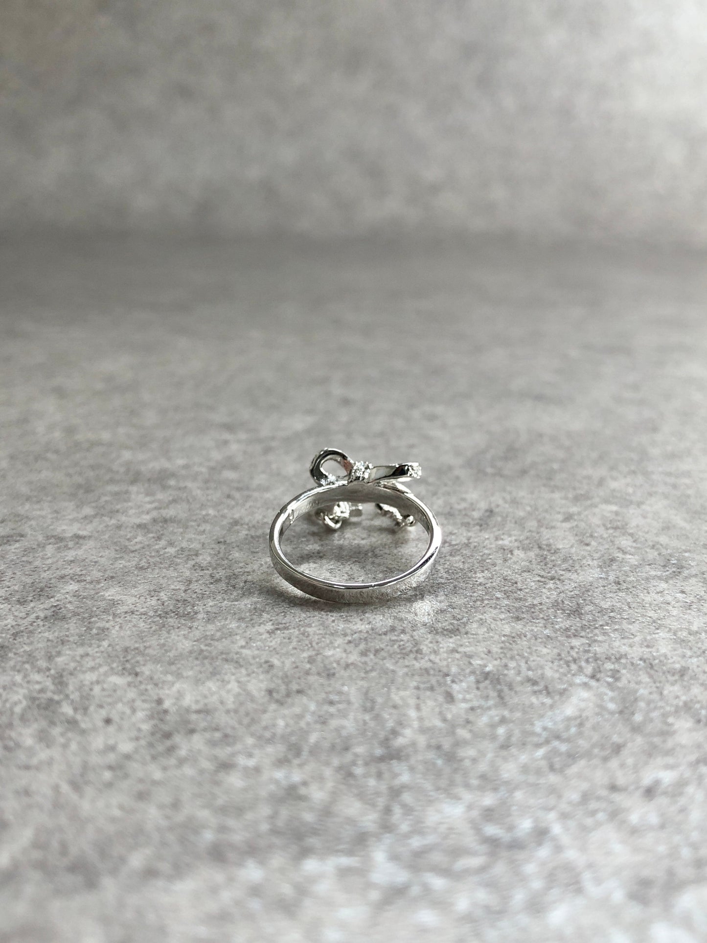 Christian Dior CD Logo Rhinestone Ribbon Motif Ring Silver Vintage kjtyg5