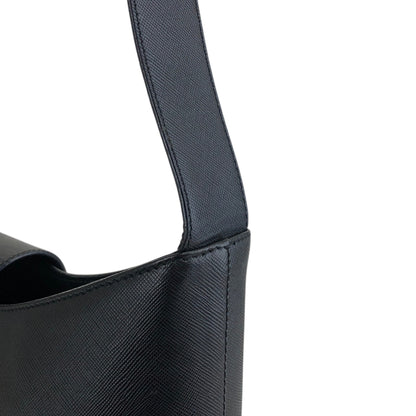 Salvatore Ferragamo Gancini Shoulder bag Black Vintage 3v3rtg