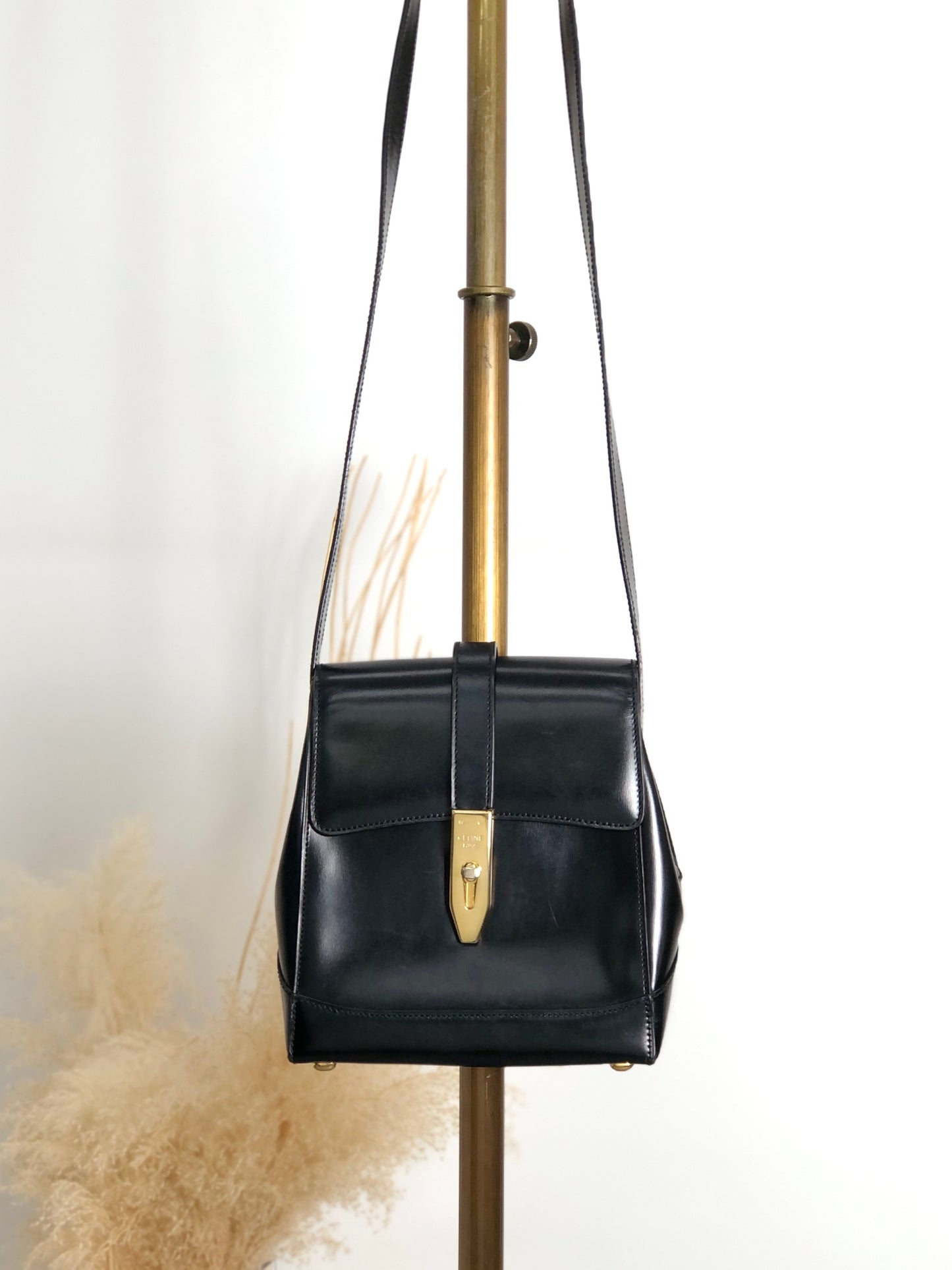 CELINE Turn Lock Small Shoulder bag Black Vintage gn73rb