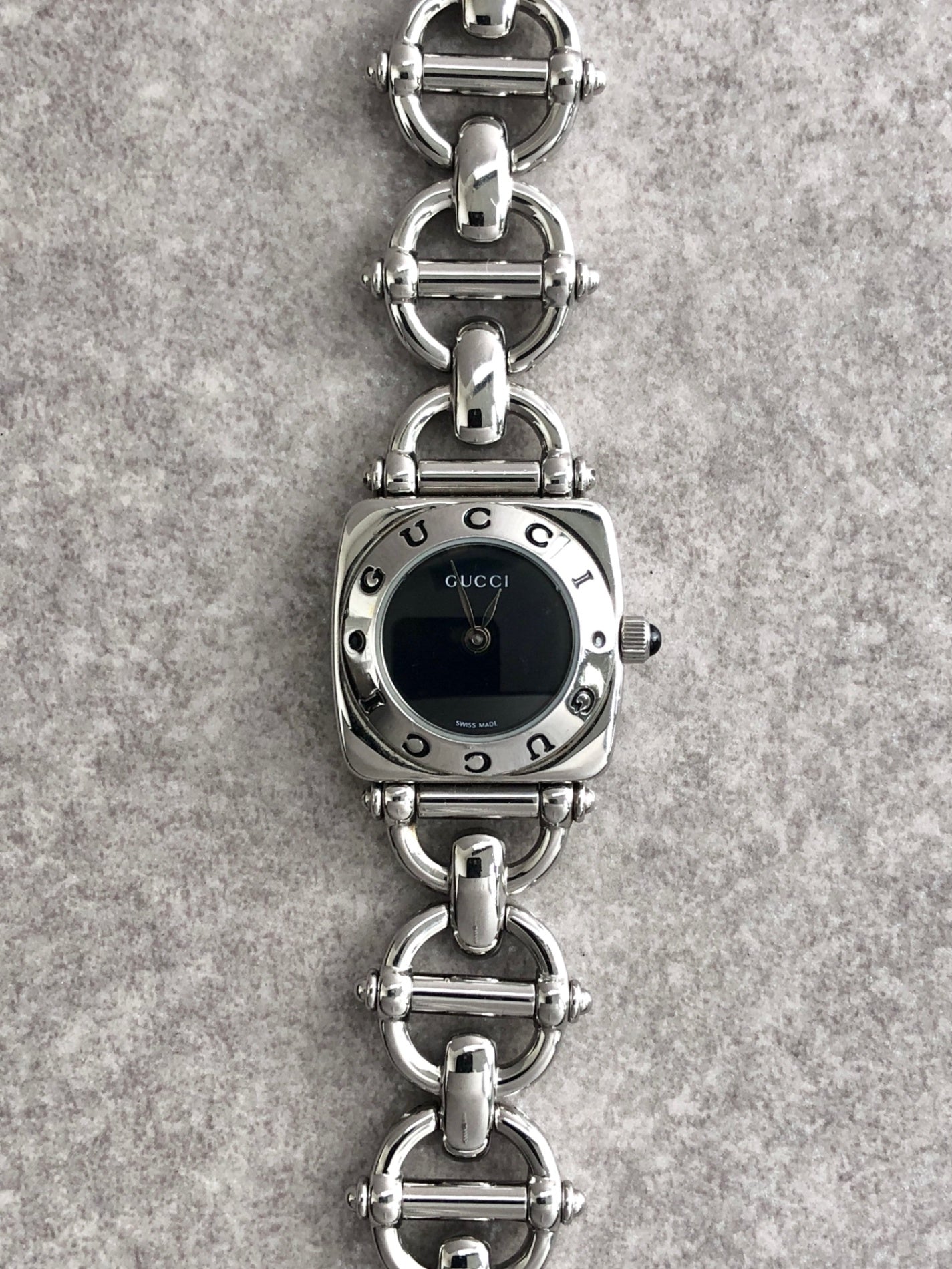 GUCCI Circle Logo Watch Silver 6400L Vintage yvzbem