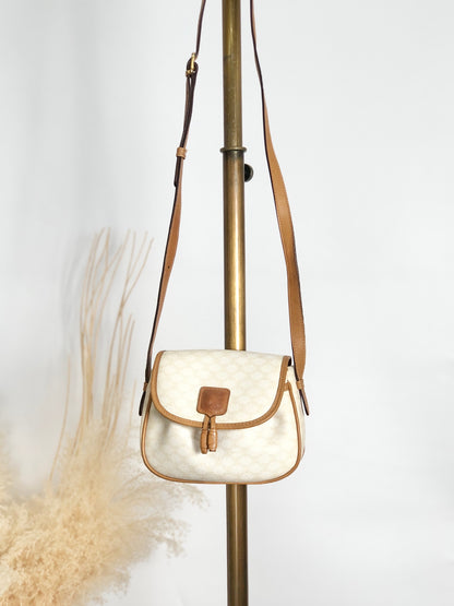 CELINE Macadam Blason Tassel Shoulder bag White Vintage esf7xf