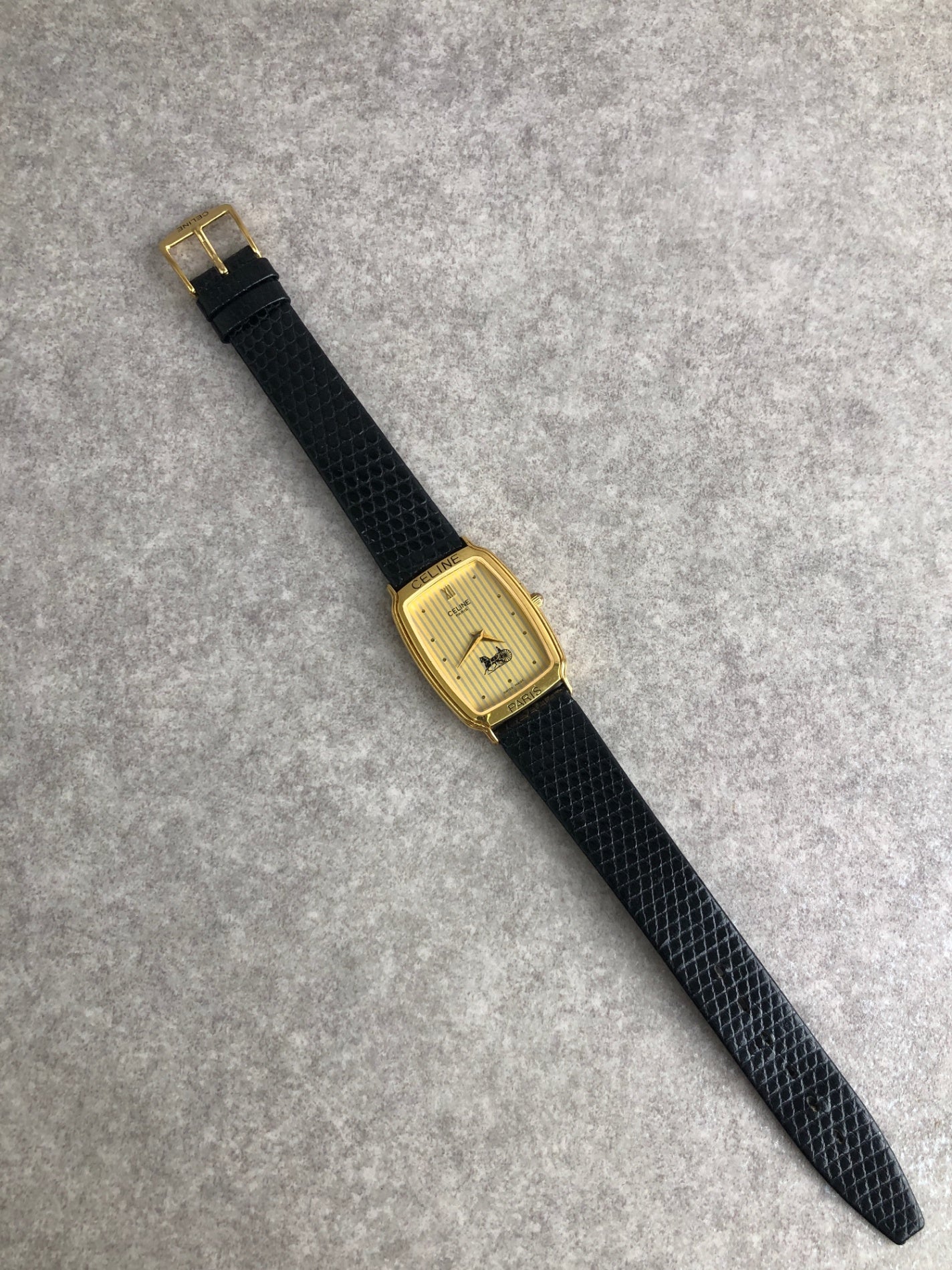 CELINE Horse Carriage Watch Gold×Black Vintage 4c7zjb