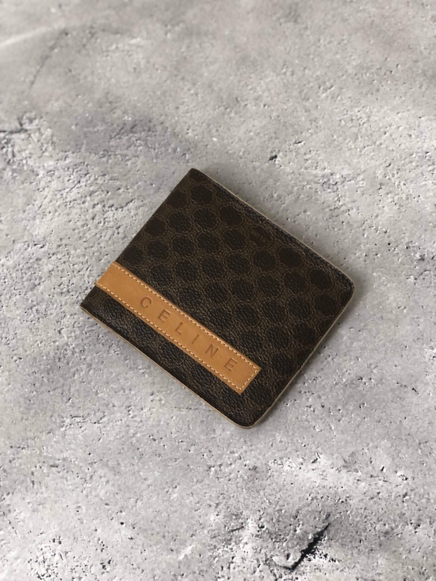 CELINE Macadam Blason Logo Folded Wallet Brown Vintage bvnn7k