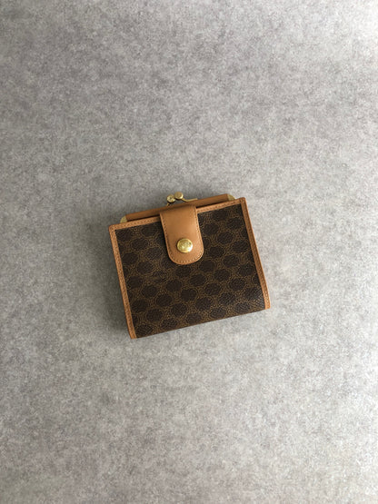 CELINE Macadam Blason Metal Clasp Folded Wallet Brown Vintage npchhu