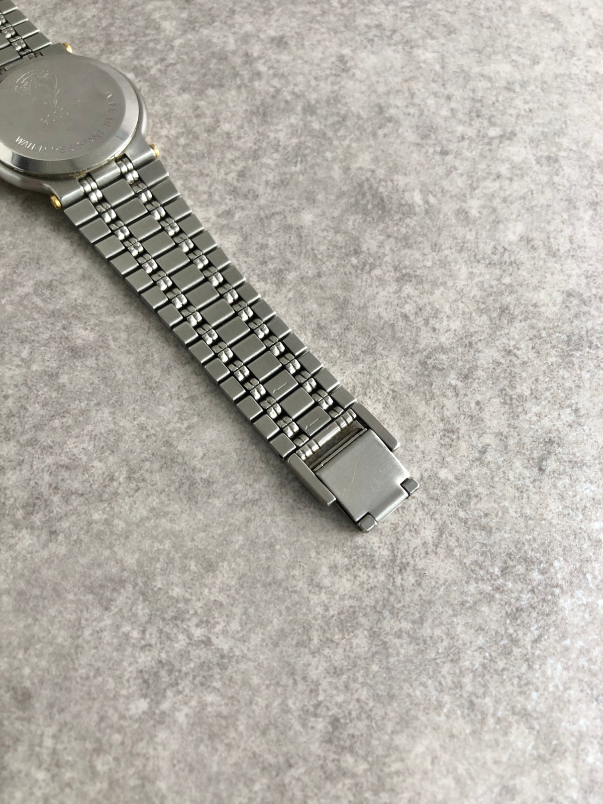 GUCCI Logo Quartz Watch Silver×Gold 9000M Vintage tr37i6