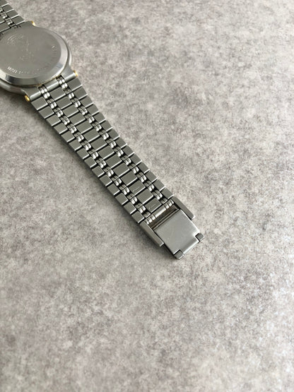 GUCCI Logo Quartz Watch Silver×Gold 9000M Vintage tr37i6