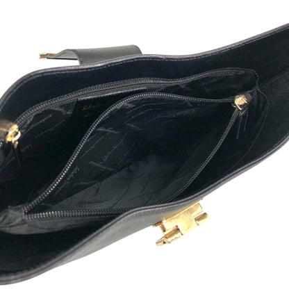 Salvatore Ferragamo Gancini Shoulder bag Black Vintage 3v3rtg