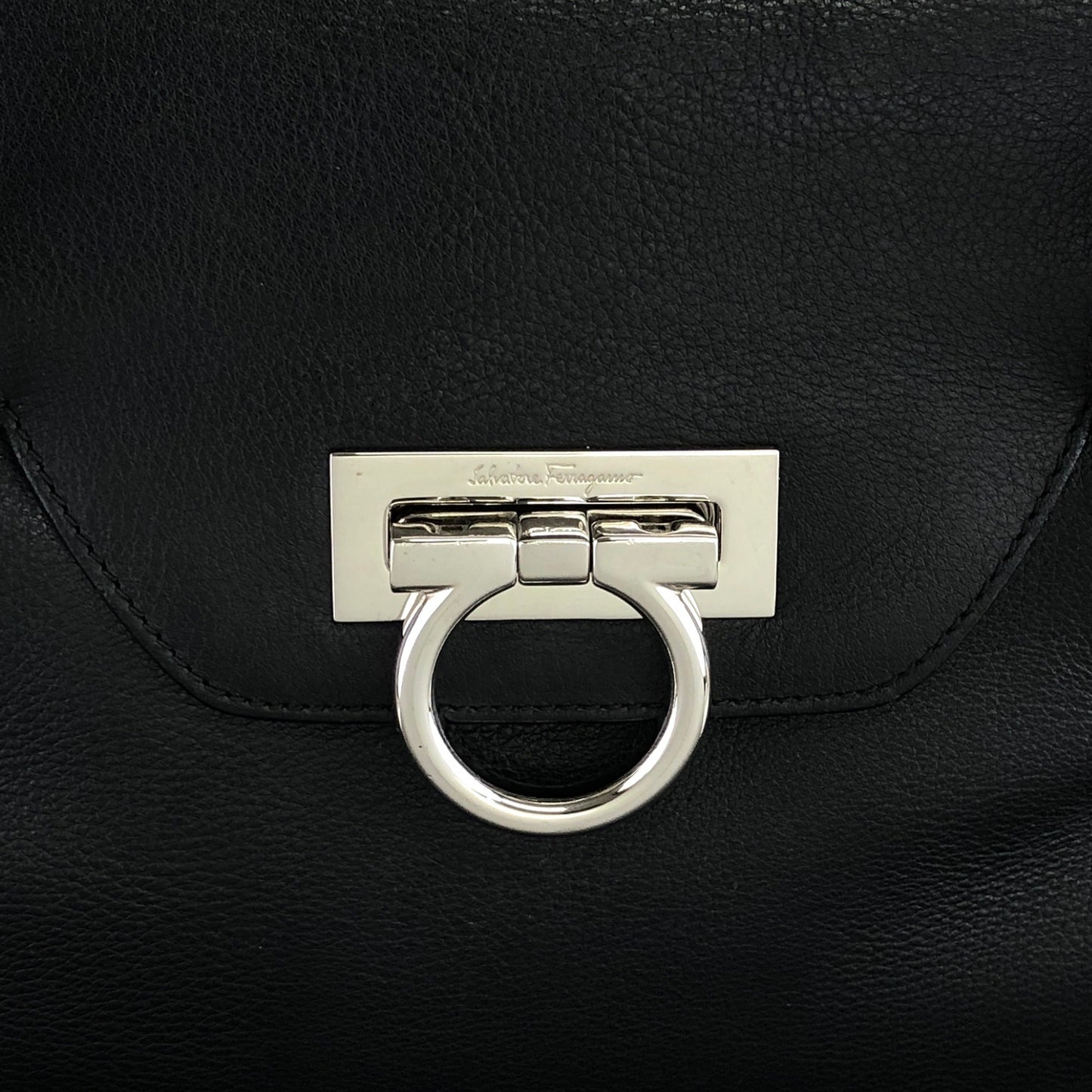 Salvatore Ferragamo Gancini Handbag Black Vintage b236p8