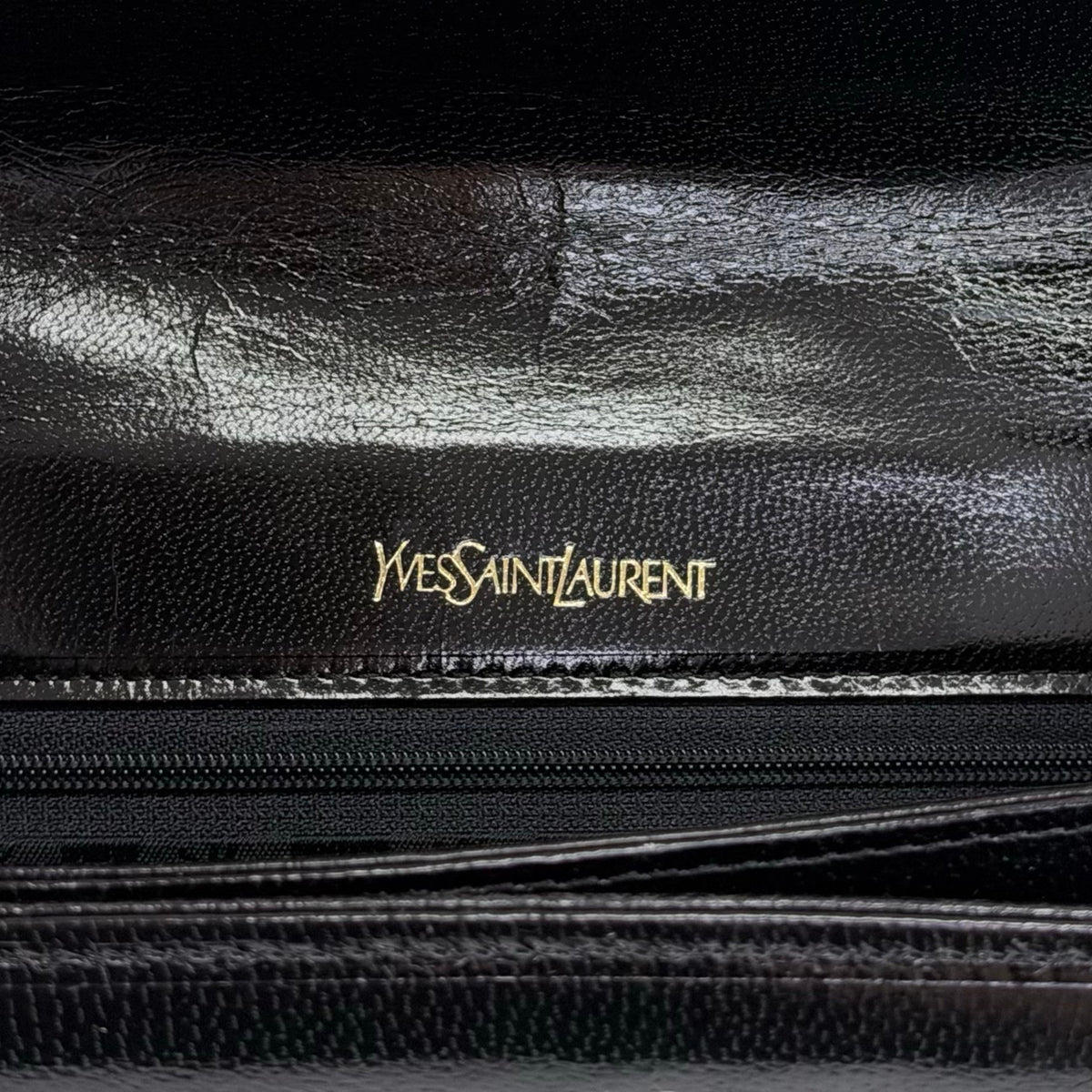 Yves Saint Laurent YSL Logo Shoulder bag Black Vintage 8mrrci