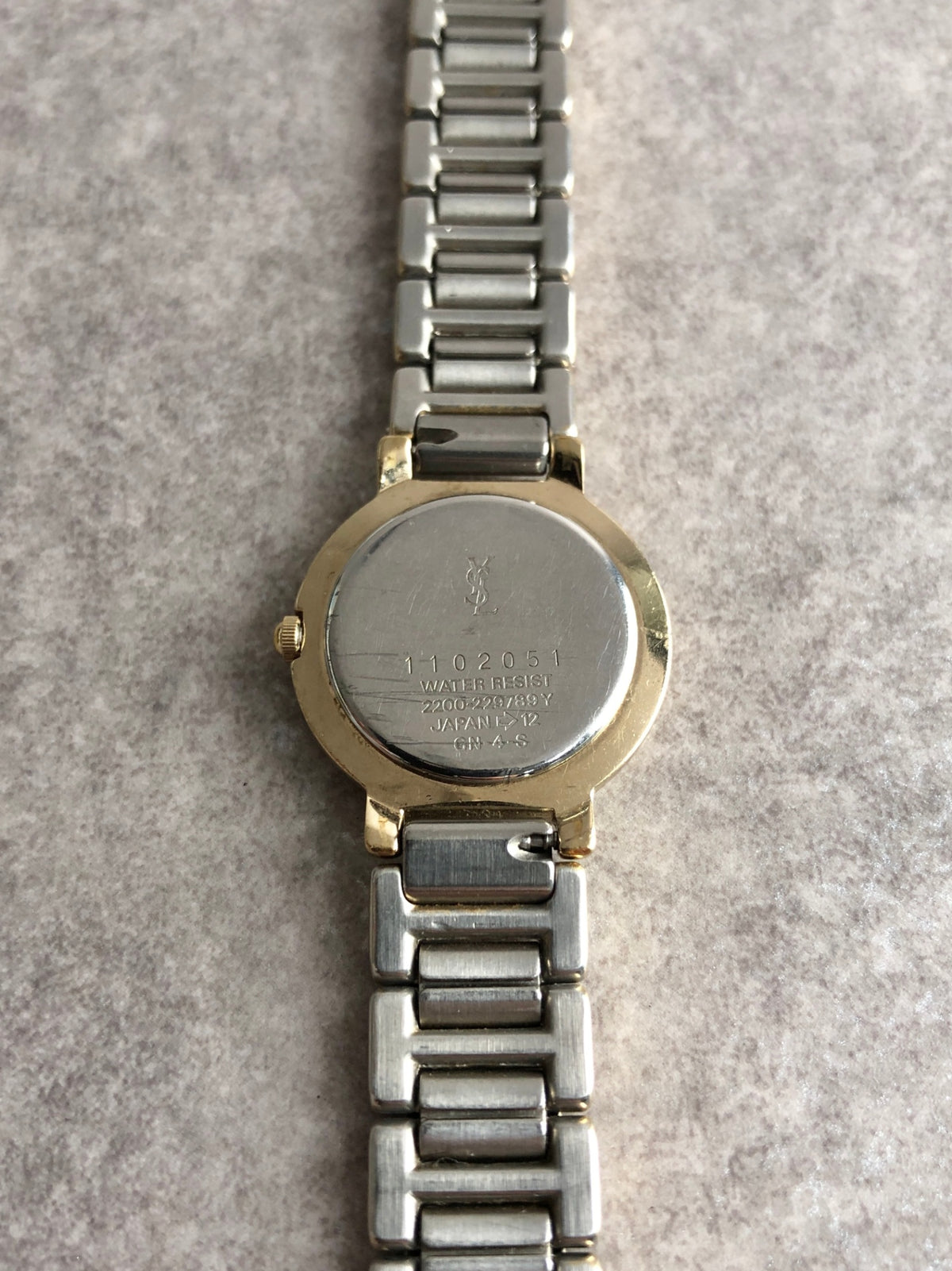 Yves Saint Laurent YSL Logo Quartz Watch Silver×Gold Vintage hjy4bn