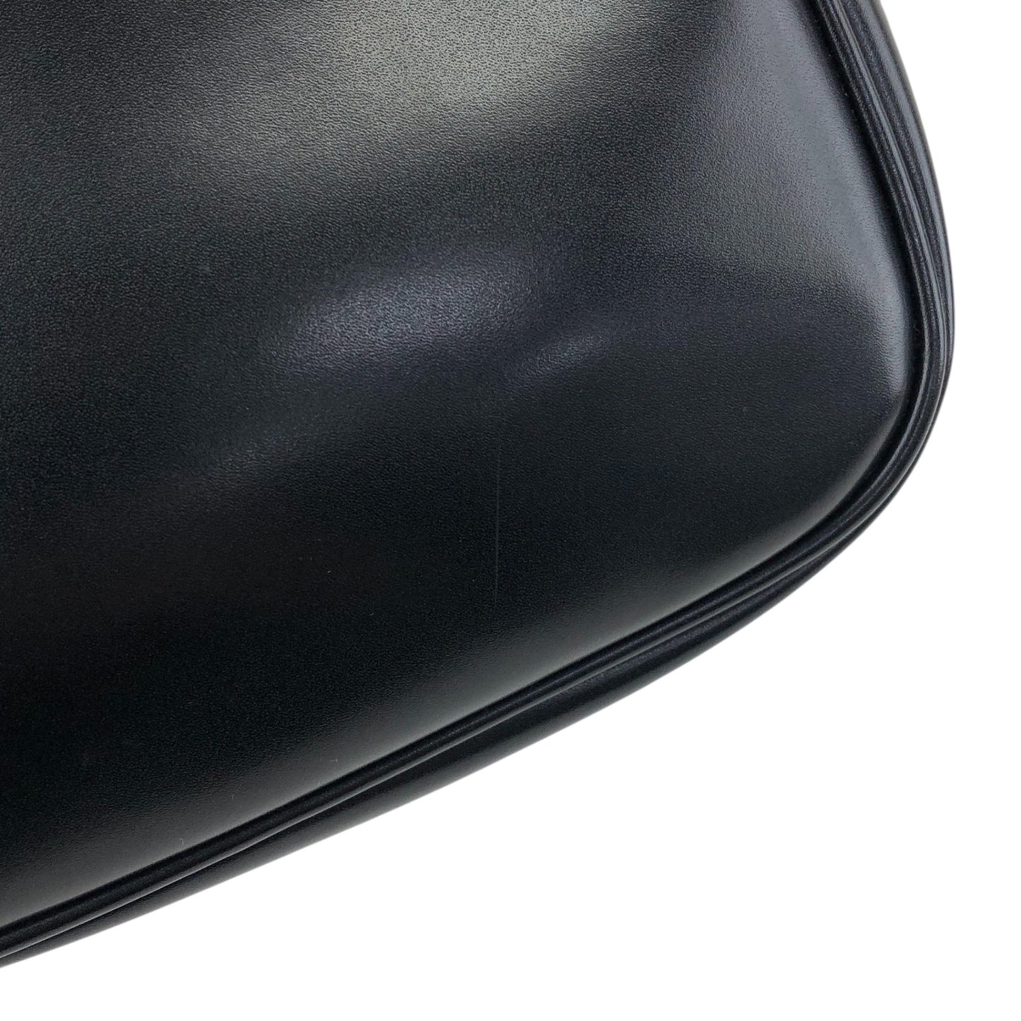 Yves Saint Laurent Logo Embossed Small Handbag Shoulder bag Black Vintage ztncyu