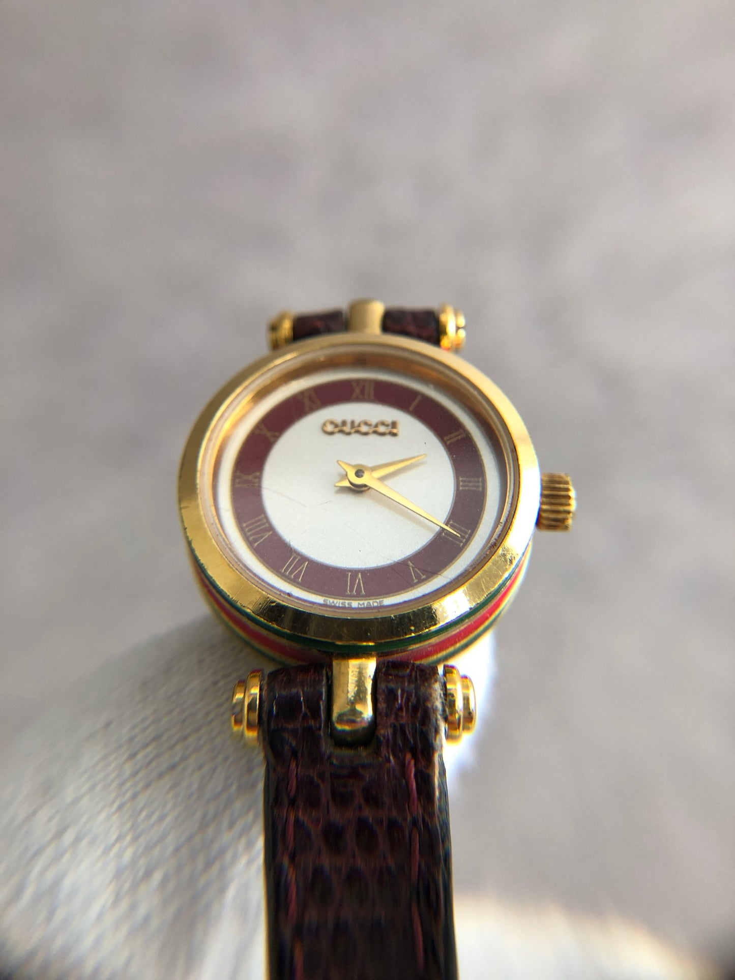 GUCCI Logo Watch Brown Vintage xpg7th