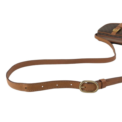 CELINE Macadam Front Buckle Shoulder bag Brown Vintage htiyru