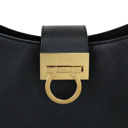 Salvatore Ferragamo Gancini Shoulder bag Black Vintage kz7n2r
