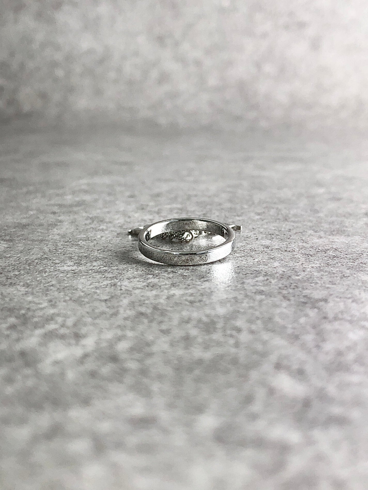 Christian Dior Logo Charm Ring Silver Vintage enmvv4