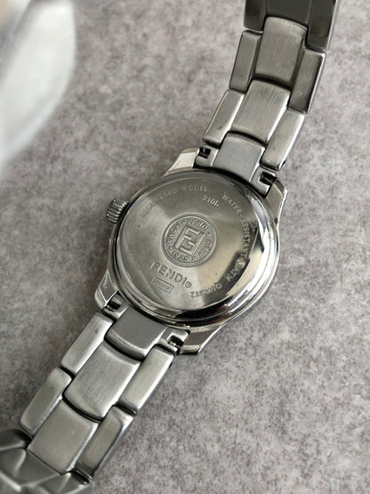 FENDI Quartz Watch Silver 210L Vintage 7n3fw5