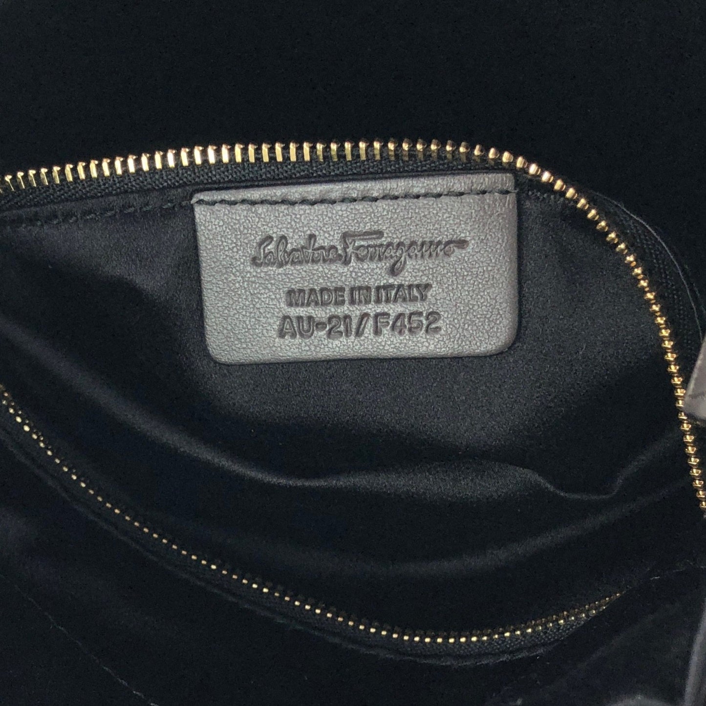 Salvatore Ferragamo Drawstring Shoulder bag Gray Vintage de3dye