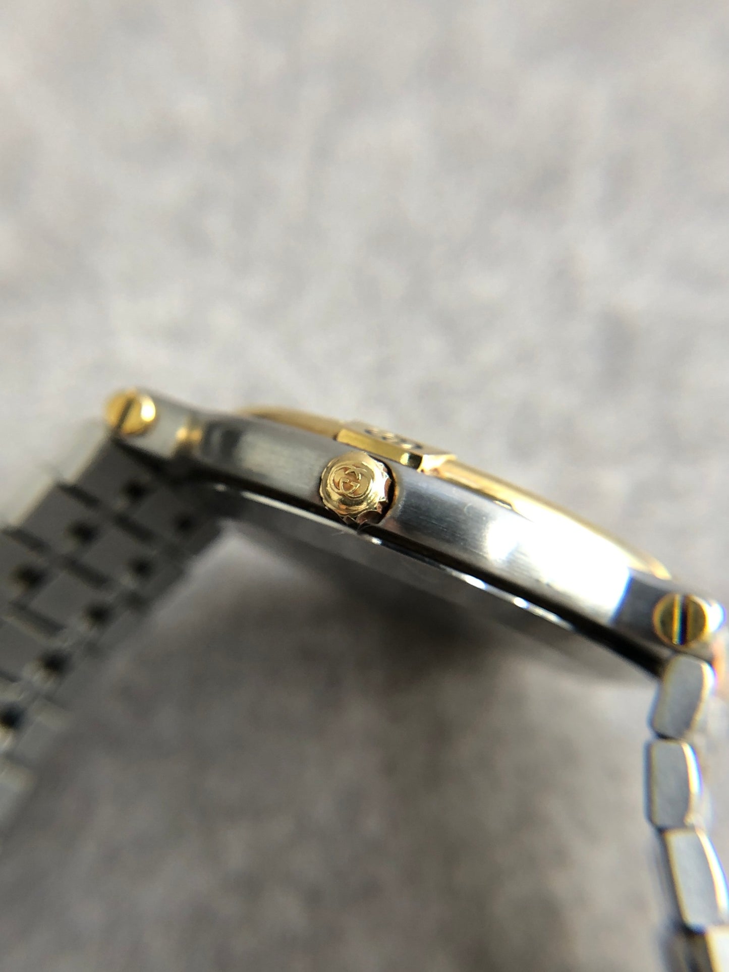 GUCCI Logo Watch Silver×Gold 9000M Vintage 2rigf4