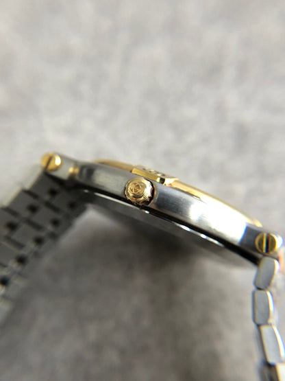 GUCCI Logo Watch Silver×Gold 9000M Vintage 2rigf4