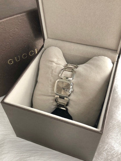 GUCCI Logo Quartz Watch Silver 125.5 Vintage aedihi