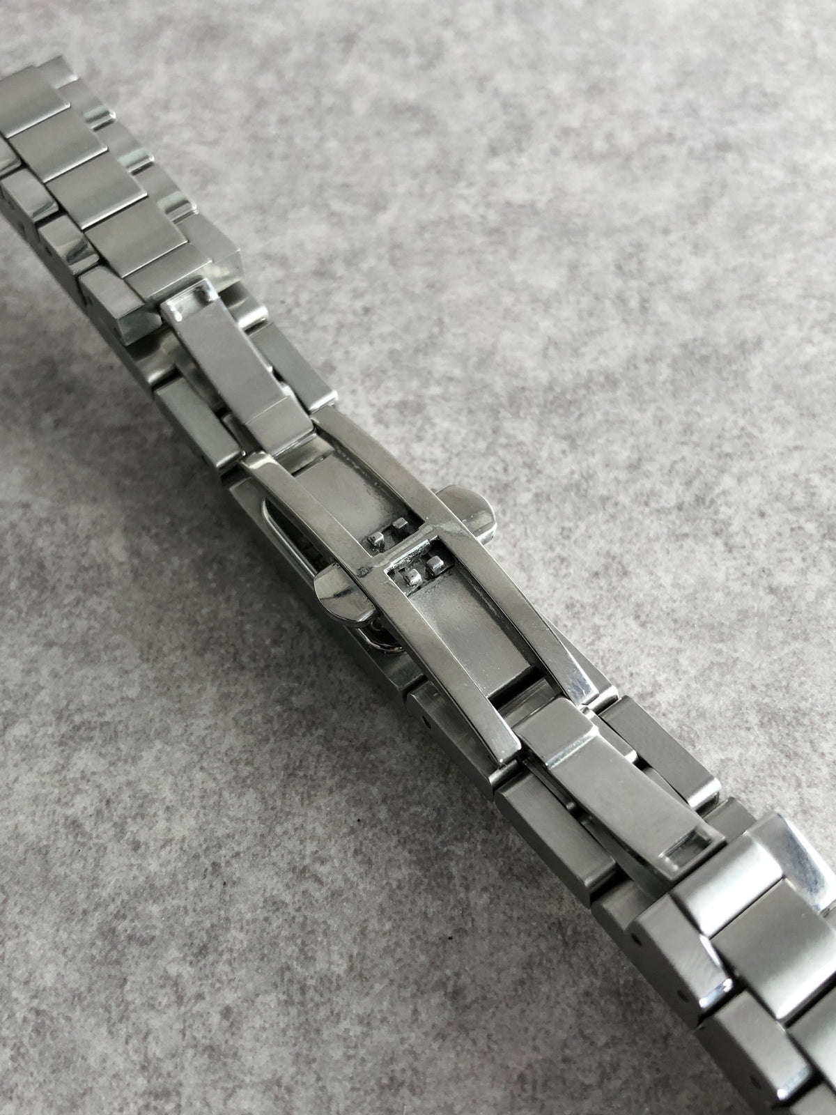 GUCCI Logo Quartz Watch Silver 4600L Vintage vw5zz5