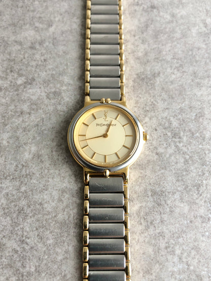 Yves Saint Laurent YSL Logo Quartz Watch Silver 2200-228481 Vintage d25enz