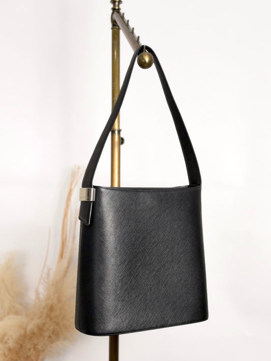 BURBERRY Logo Shoulder bag Black Vintage ikbt34