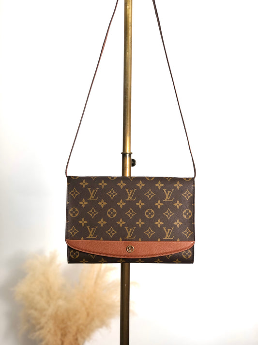 LOUIS VUITTON Monogram Shoulder bag Brown M51797 Vintage djkecm
