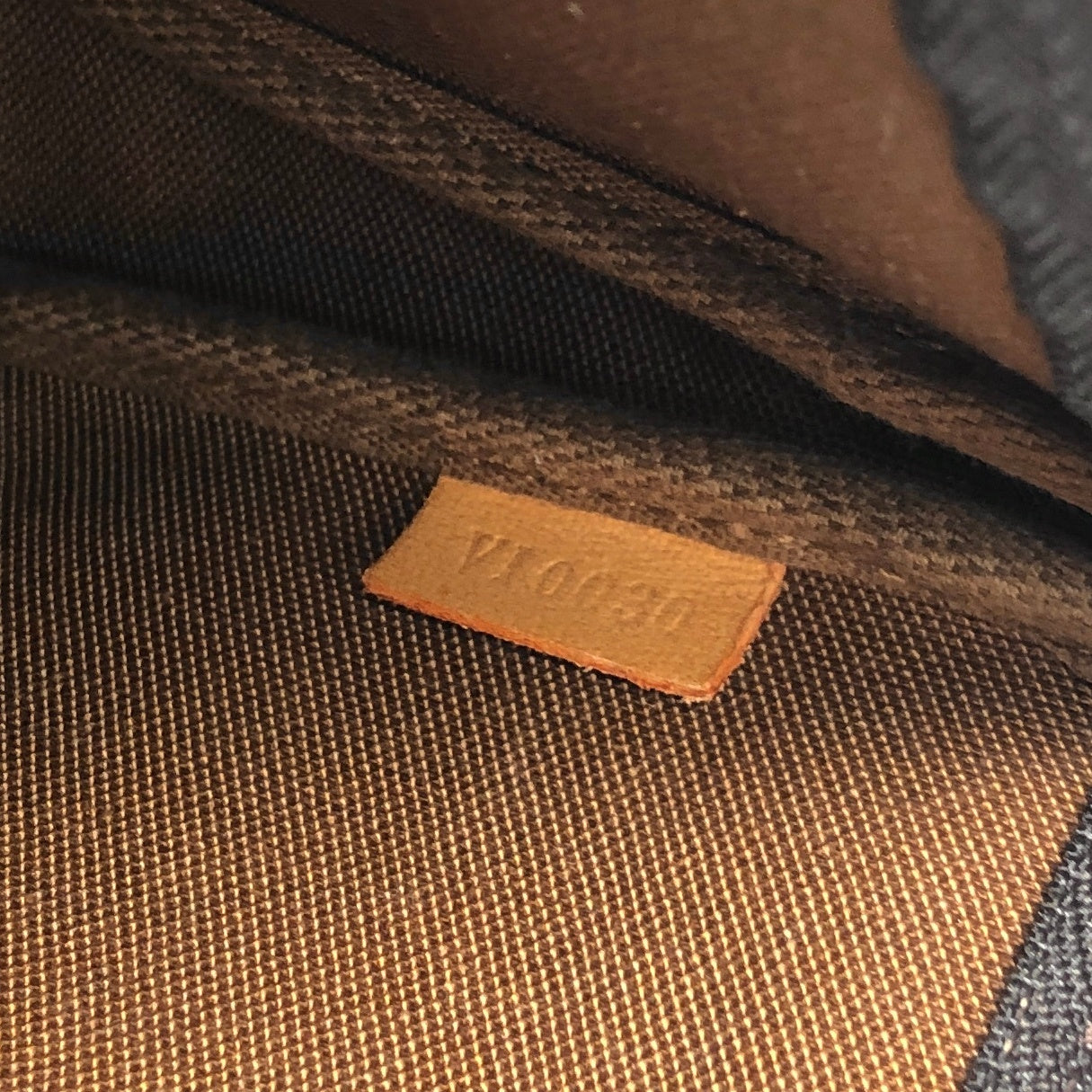 LOUIS VUITTON Monogram Pochette Accessoires Vintage htx74d