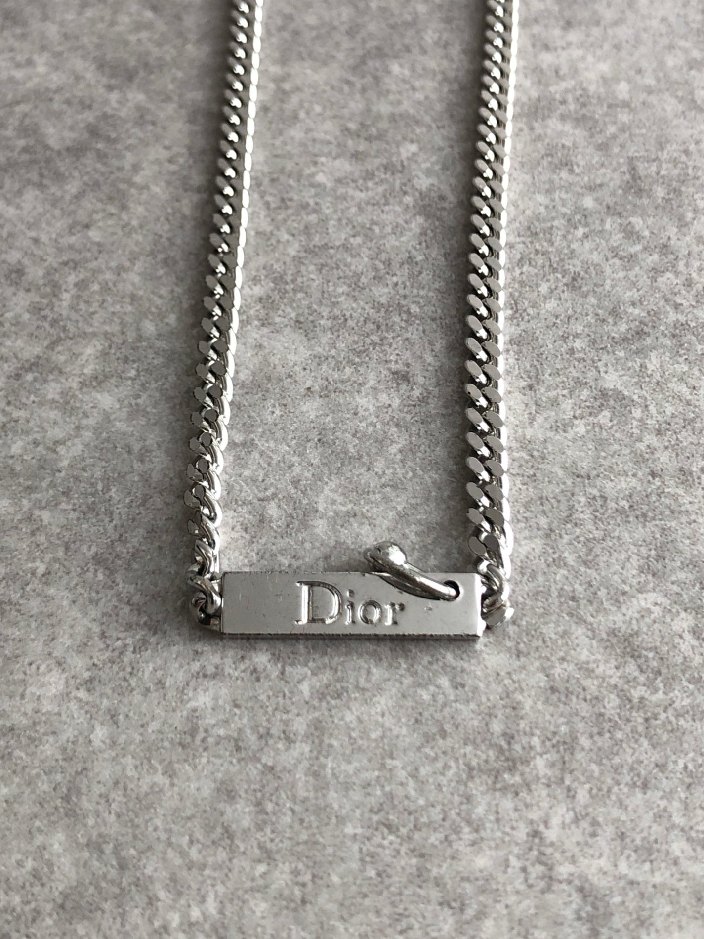 Cristian dior キューバンチェーン ネックレス シルバー ロゴ入り Christian Dior Logo Motif Necklace Silver Vintage suti5m