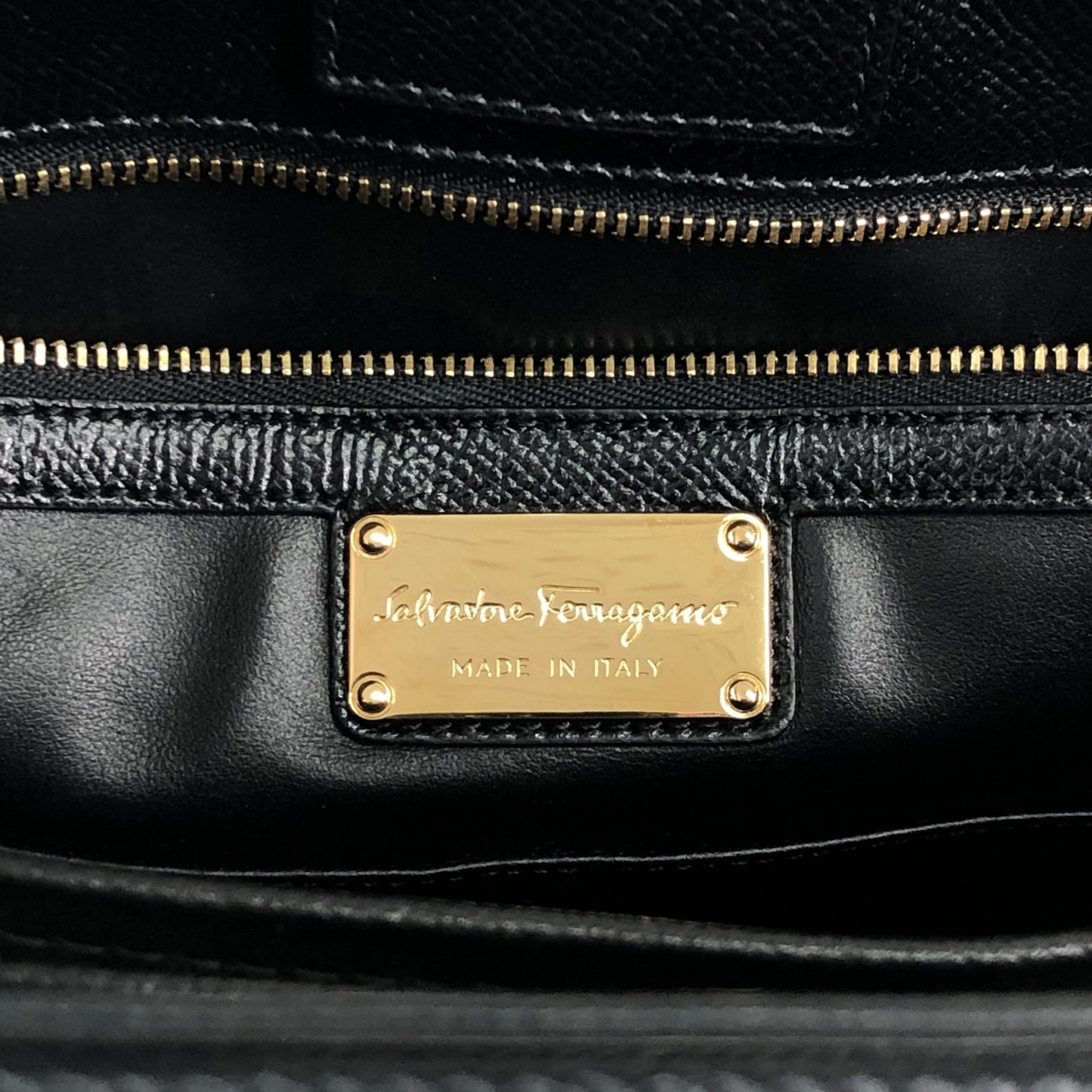 Salvatore Ferragamo Vala Chain Shoulder bag Handbag Black Vintage 3bmif6