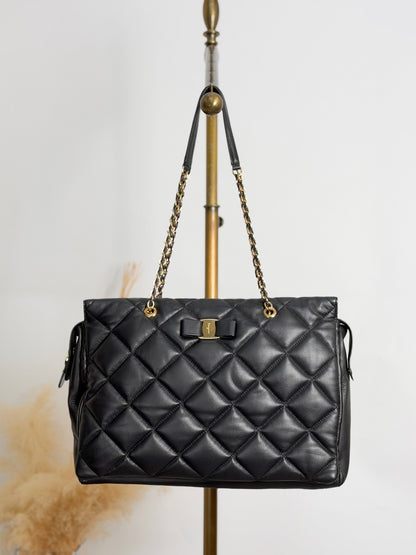 Salvatore Ferragamo Vala Ribbon Chain Shoulder bag Black Vintage 8dgp7p