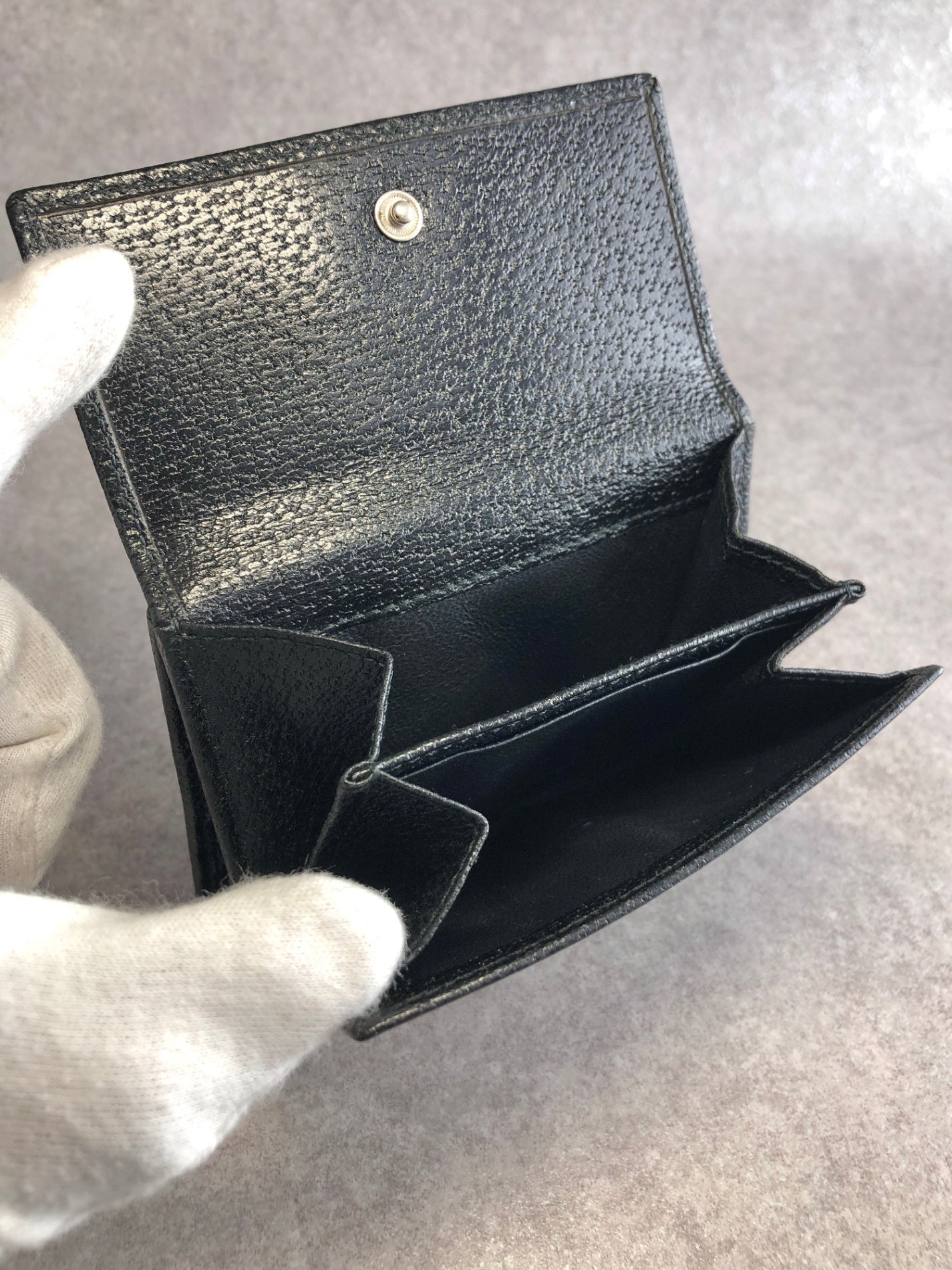 GUCCI Folded Wallet Black Vintage 8y2ge6