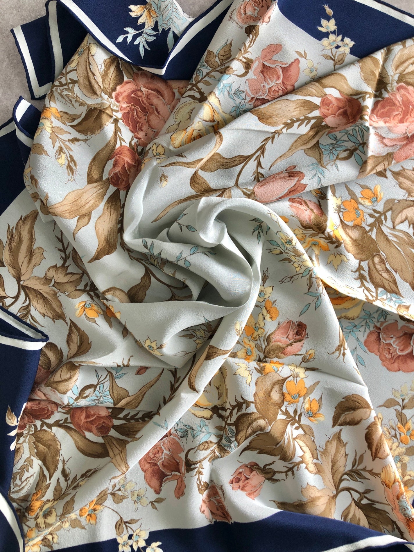 Yves Saint Laurent Silk Scarf Navy Vintage xkev6e