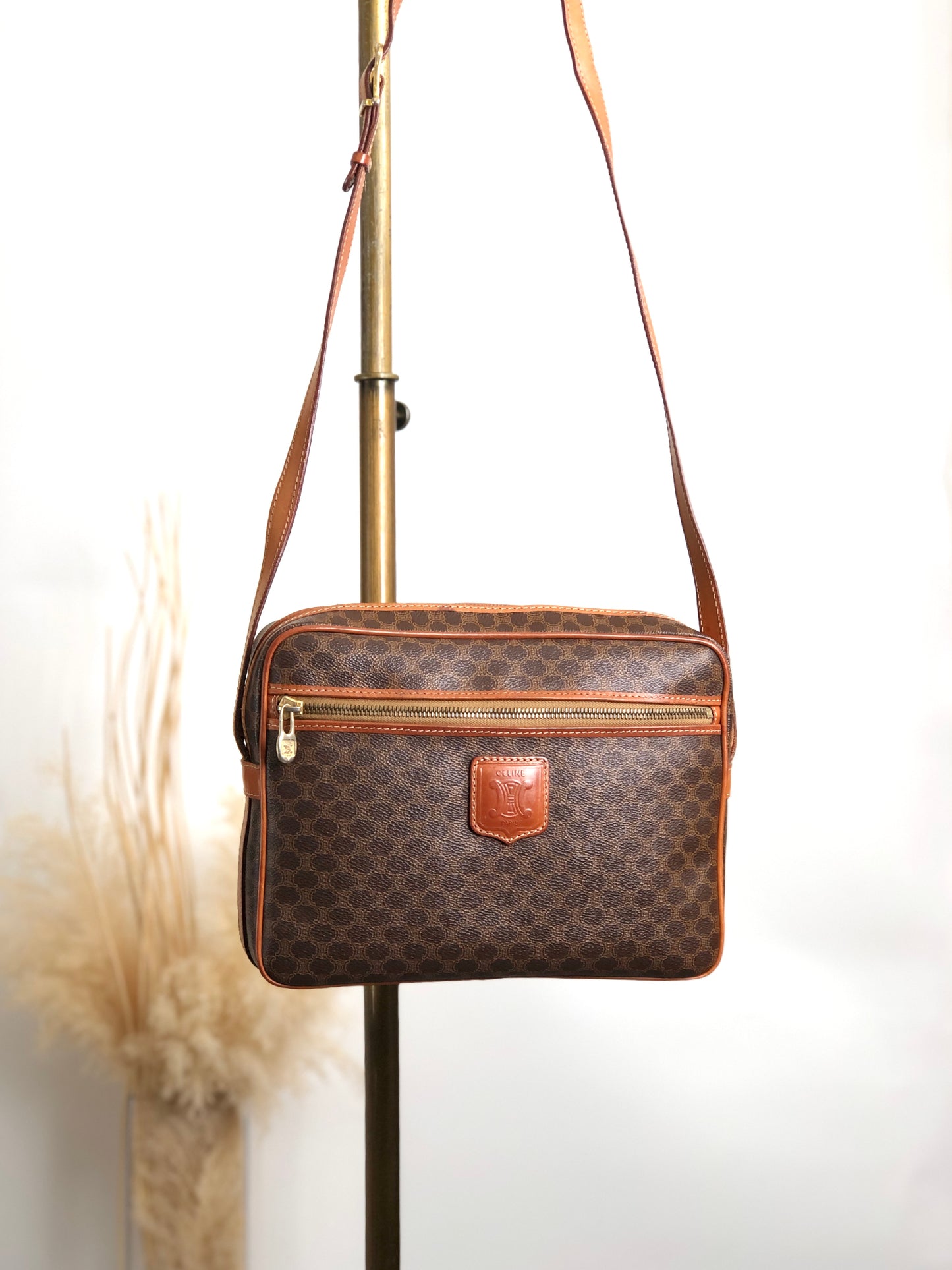 CELINE Macadam Blason Shoulder bag Brown Vintage jbdzhb