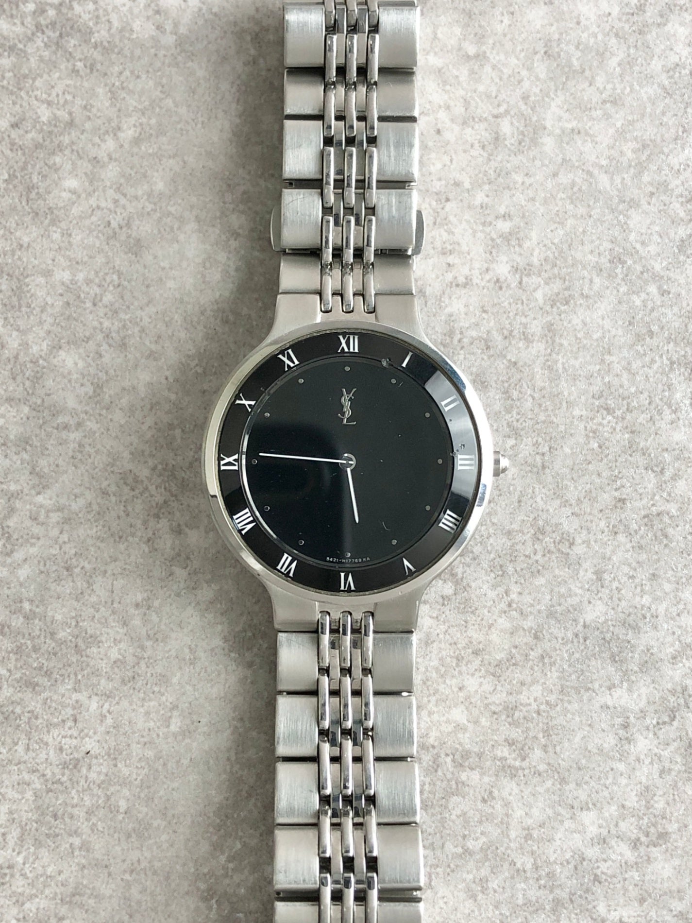 Yves Saint Laurent YSL Logo Quartz Watch Silver 5421-H10031Y Vintage r24dv6