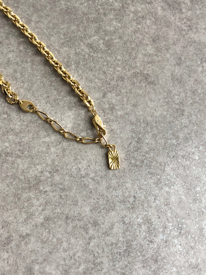 Yves Saint Laurent Necklace Gold Vintage yp8kbv