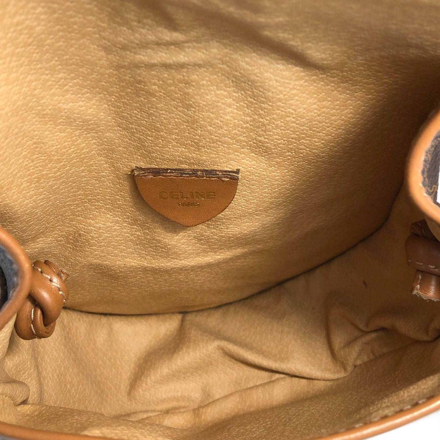 CELINE Macadam Blason Logo Round Macadam PVC Leather Small Shoulder bag Brown Vintage uvtx7g