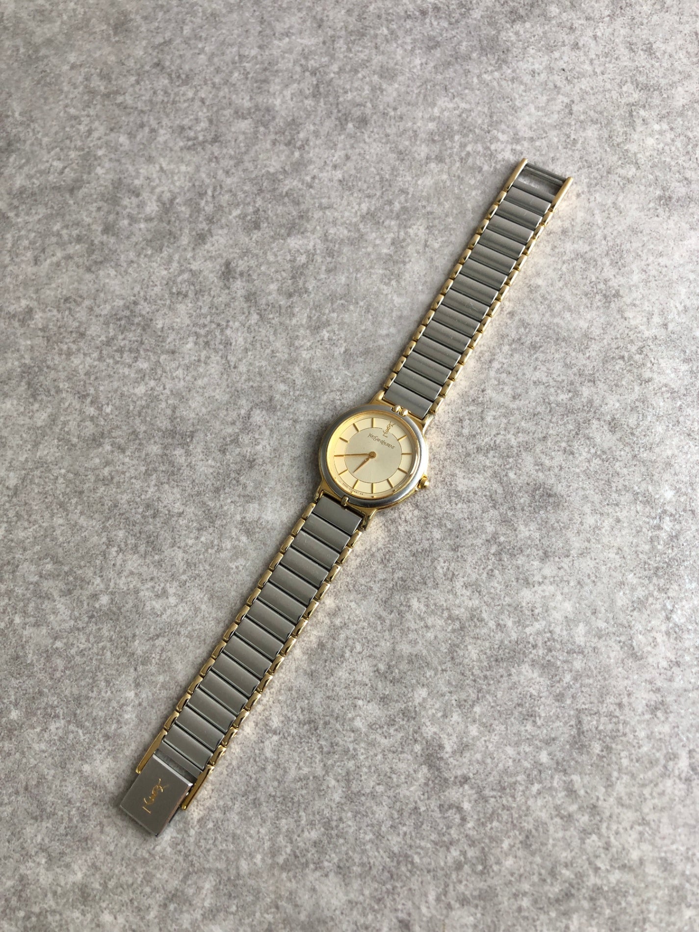 Yves Saint Laurent Analog Quartz Watch Silver Vintage 4wvpcz