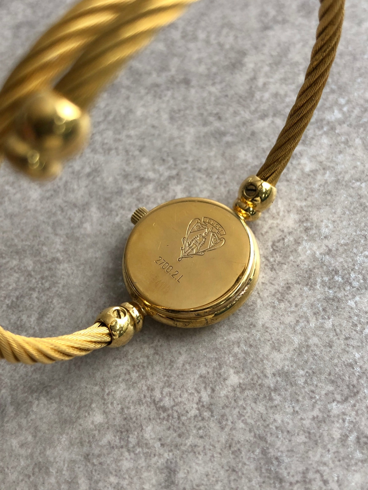 GUCCI Logo Bangle Quartz Watch Gold×Black 2700.2.L Vintage 8iznpb